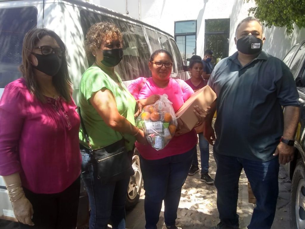 Entrega alcalde de Empalme despensas que se solicitaron en línea en página oficial Sonora Comunica
