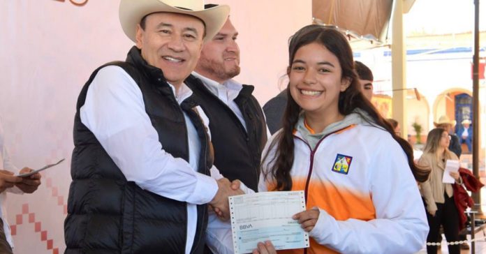 081223becas