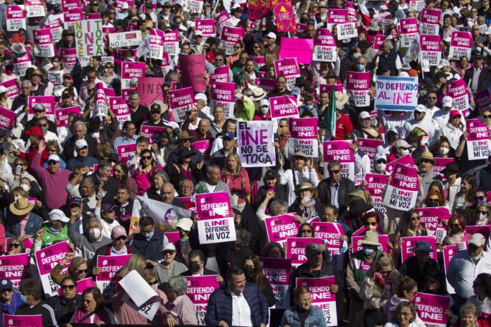 Marcha INE Monterrey05